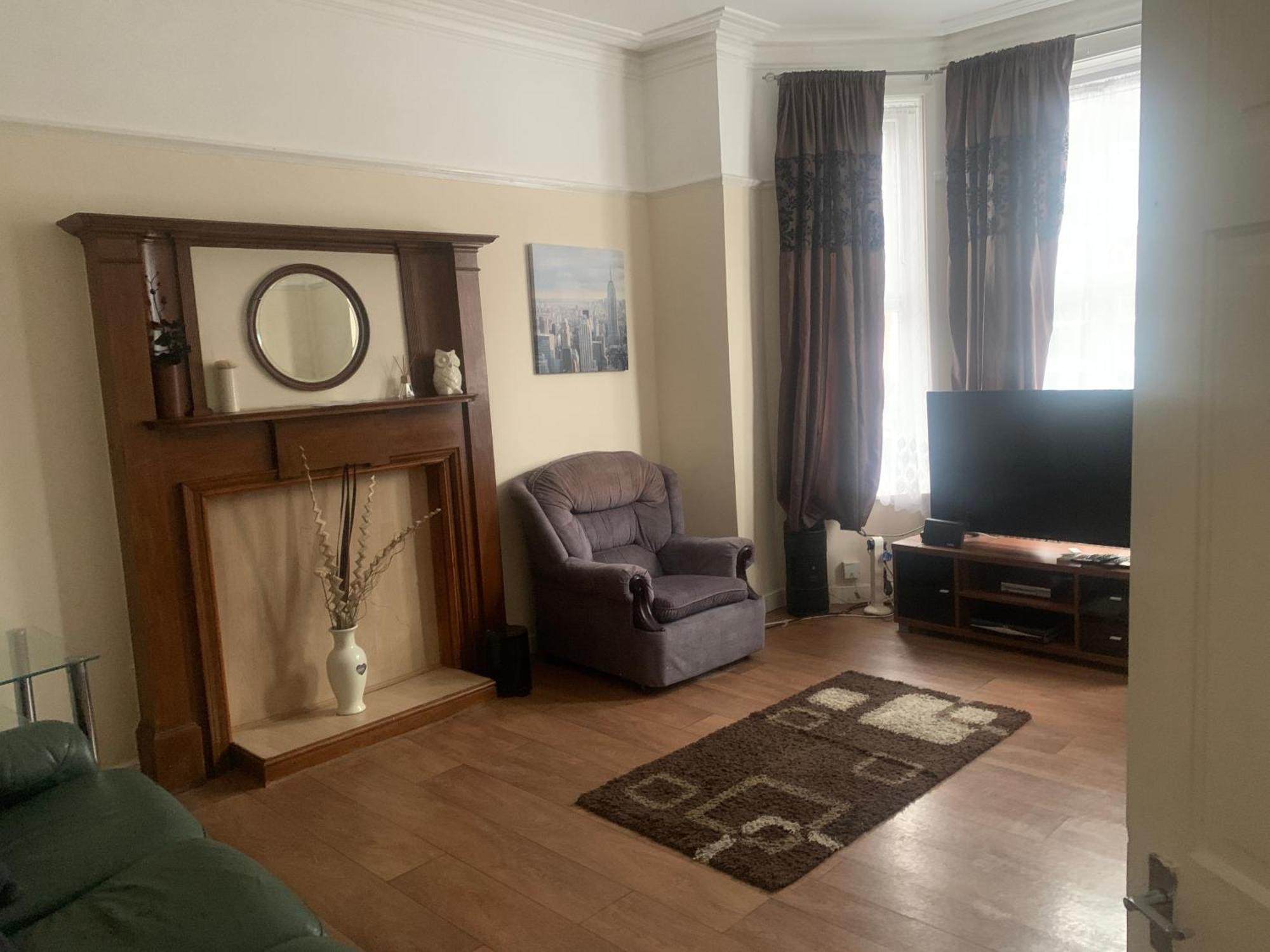 Short Term Shared R&R In Chorlton Apartment Manchester Ngoại thất bức ảnh